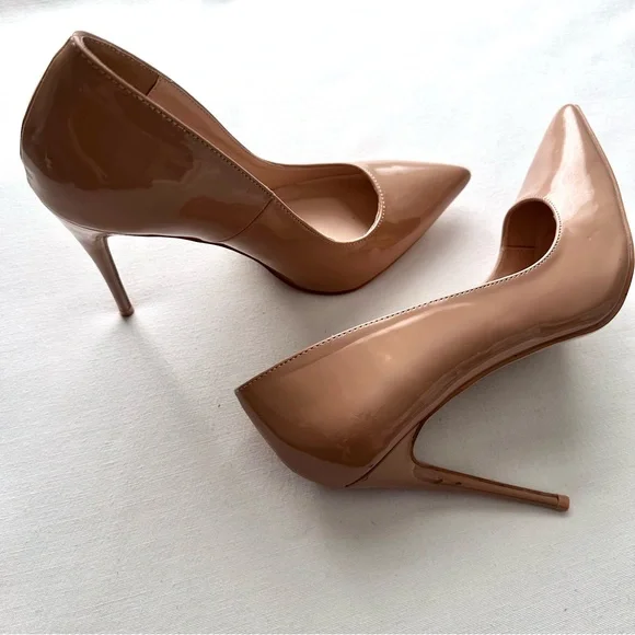 ✖️sold✖️Nude Patent Leather Pumps - Picture 7 of 13